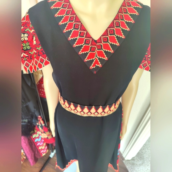 Embroidery Dress - Picture 13 of 15